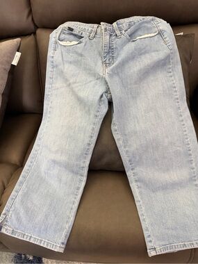 Lee Women's Light Wash Cropped Flare Jeans